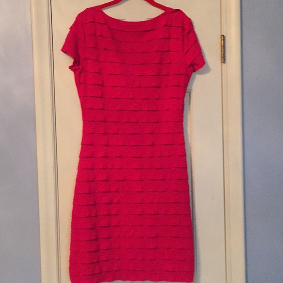 Max Studio bright pink scoop neck bodycon dress - Picture 7 of 8